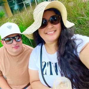 Meet your Posher, Mya